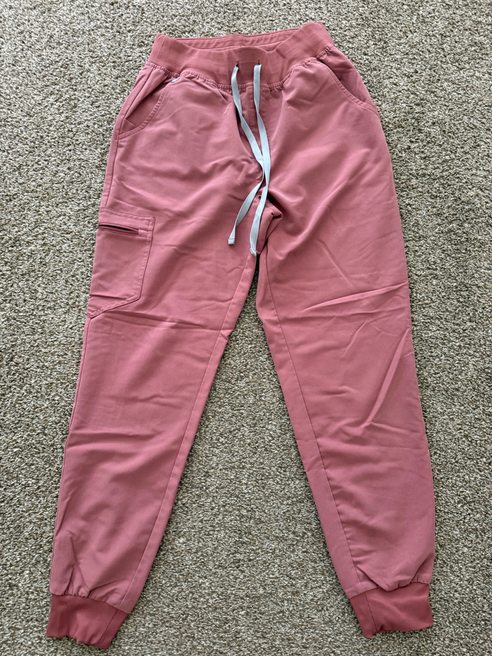 Figs Women’s Dusty Rose Joggers scrub pants